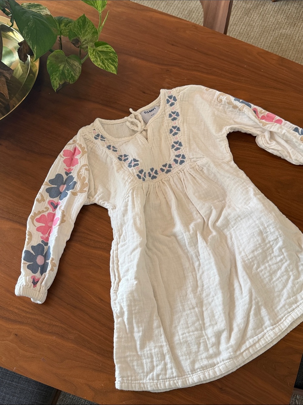 Old Navy White Embroidered Floral Tunic - Pink & Blue Accents
